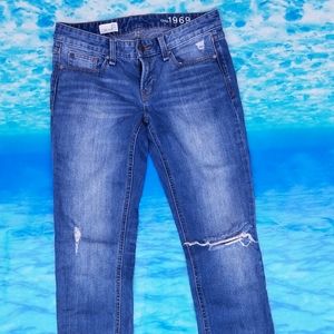 Gap 1969 real straight denim blue jeans distressed